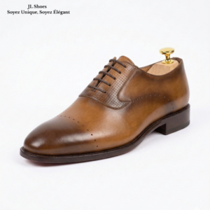 italienne shoes propose des chaussures en cuir inspirées du style italien. un design élégant avec des finitions soignées, parfait pour un look raffiné et confortable au quotidien.